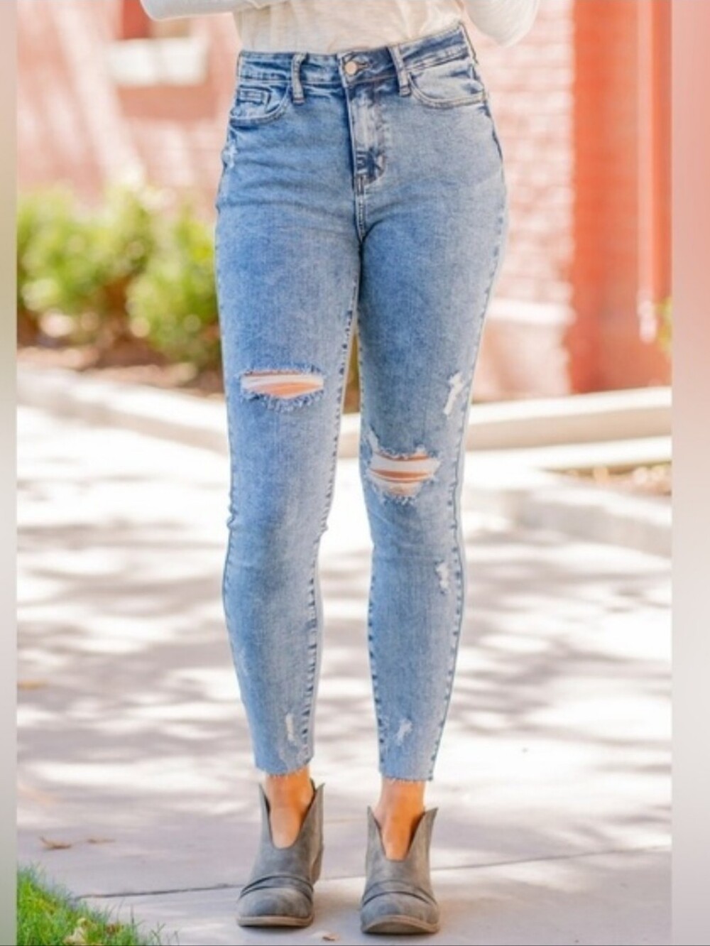 Judy Blue NWT! Acid Wash Destroyed Skinny Jeans